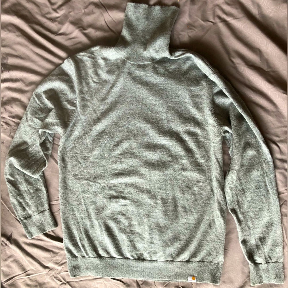 Carhartt sweater